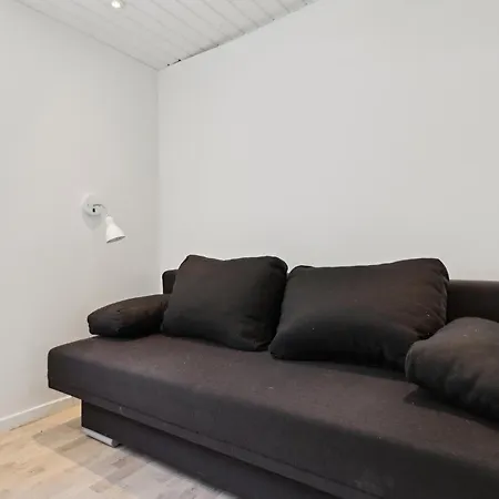 Feriehus Amazing In With Wifi